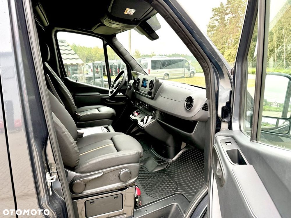 Mercedes-Benz Sprinter - 6