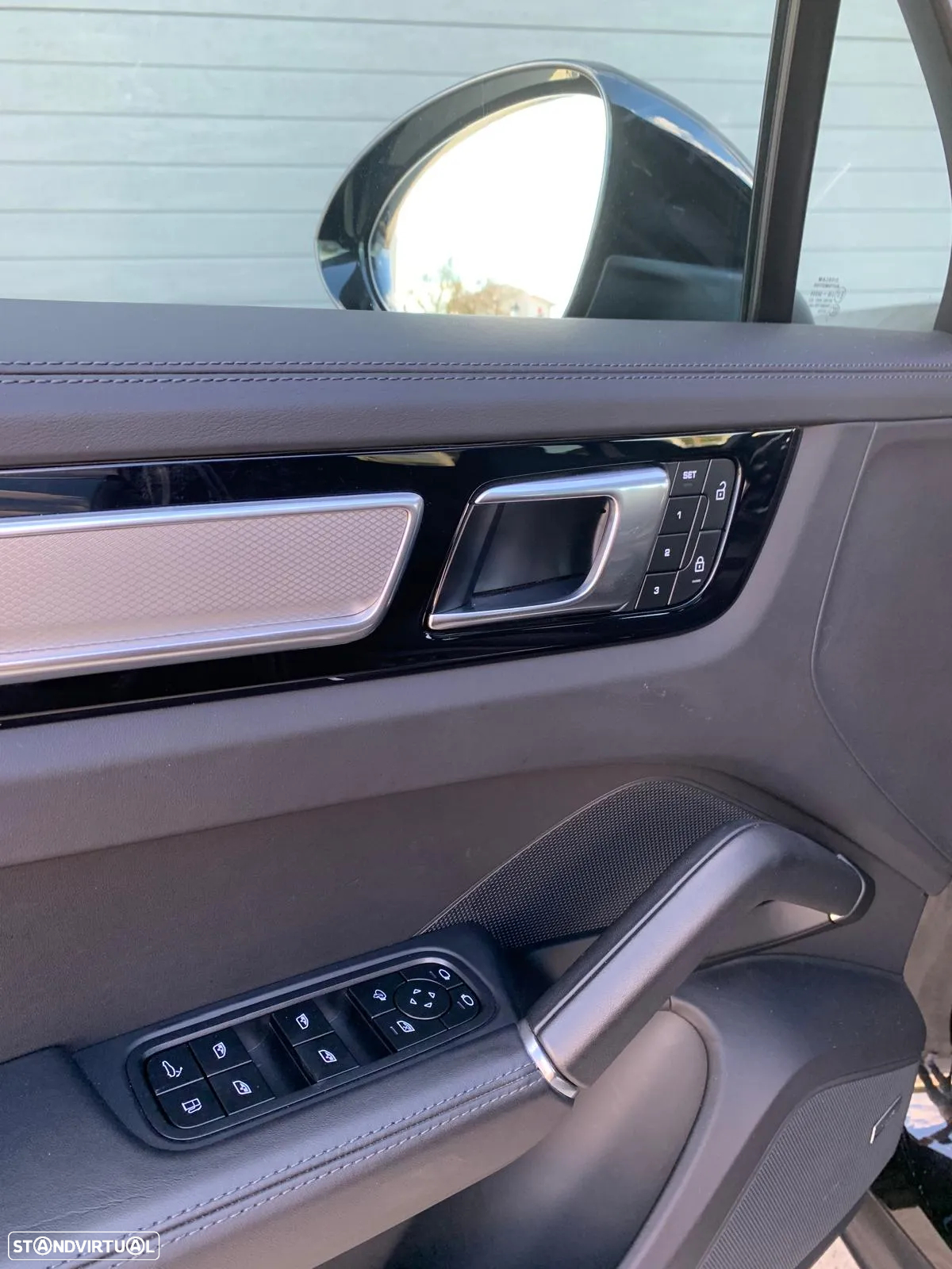 Porsche Cayenne Coupé E-Hybrid Platinum Edition - 29