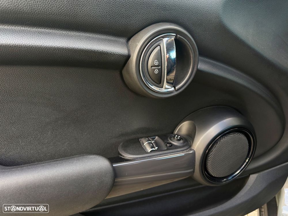 MINI 3 Portas One First - 13