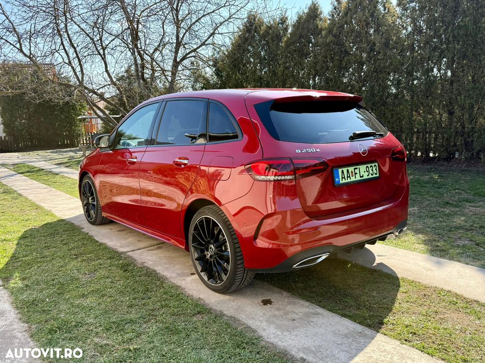 Mercedes-Benz B 250 e - 12