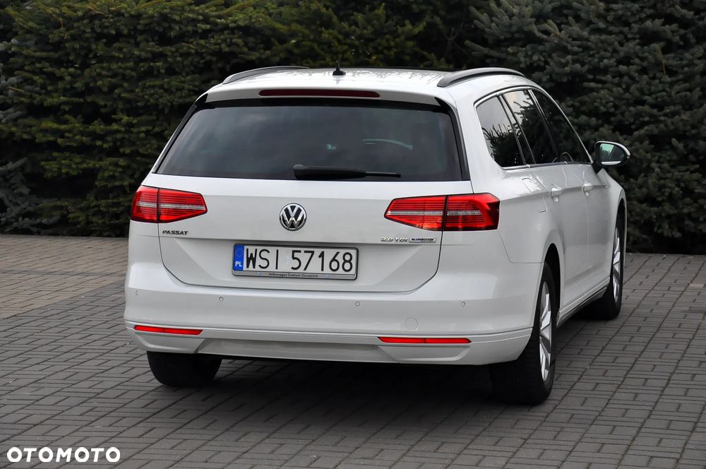 Volkswagen Passat - 12