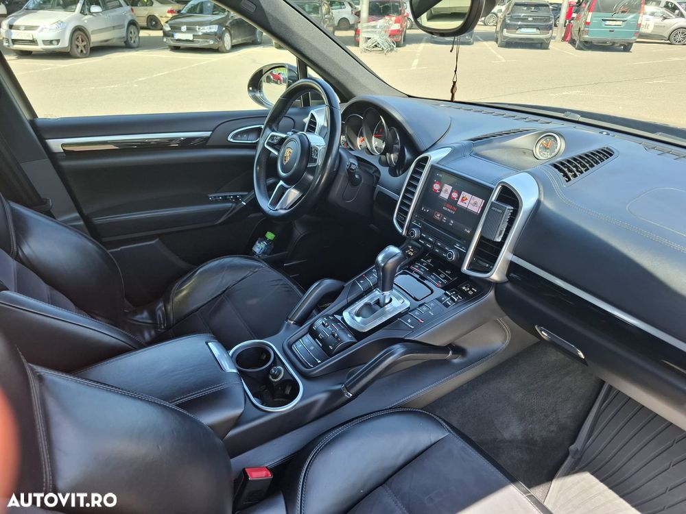 Porsche Cayenne Tiptronic S - 4