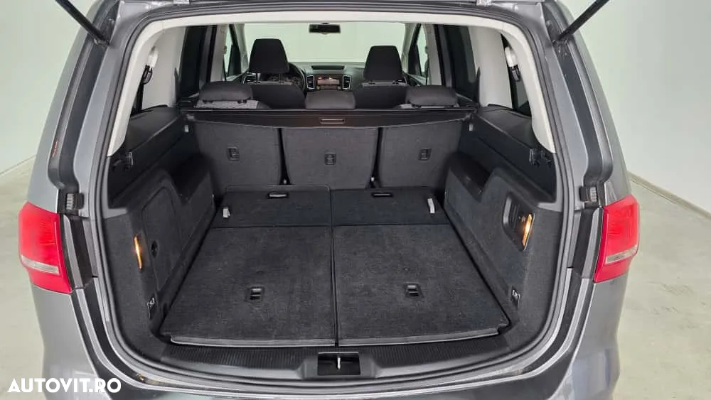 Volkswagen Sharan 2.0 TDI DPF BlueMotion Technology Trendline - 13