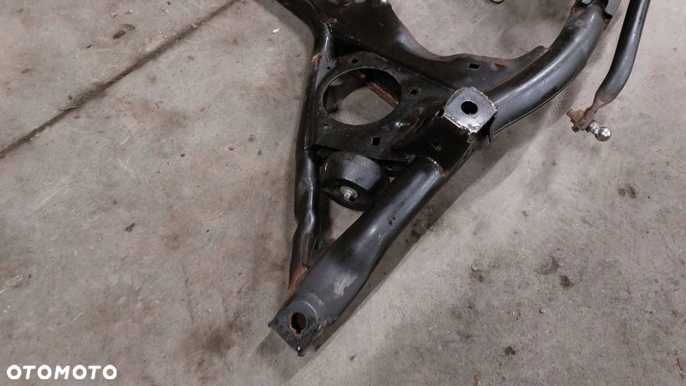 SANKI WÓZEK KOŁYSKA SILNIKA  BMW F30 F31 2121644 11-15r - 4