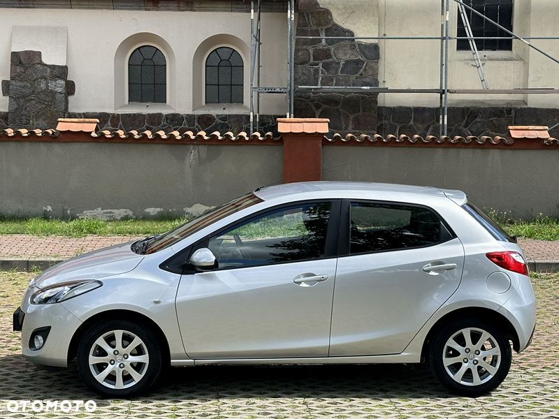 Mazda 2 - 6