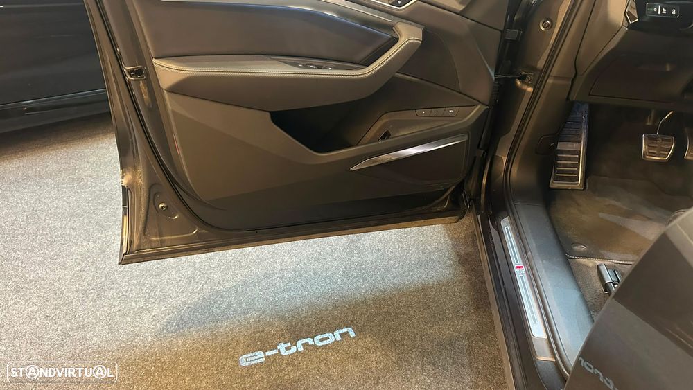 Audi Q8 e-Tron Sportback 55 quattro S line - 18