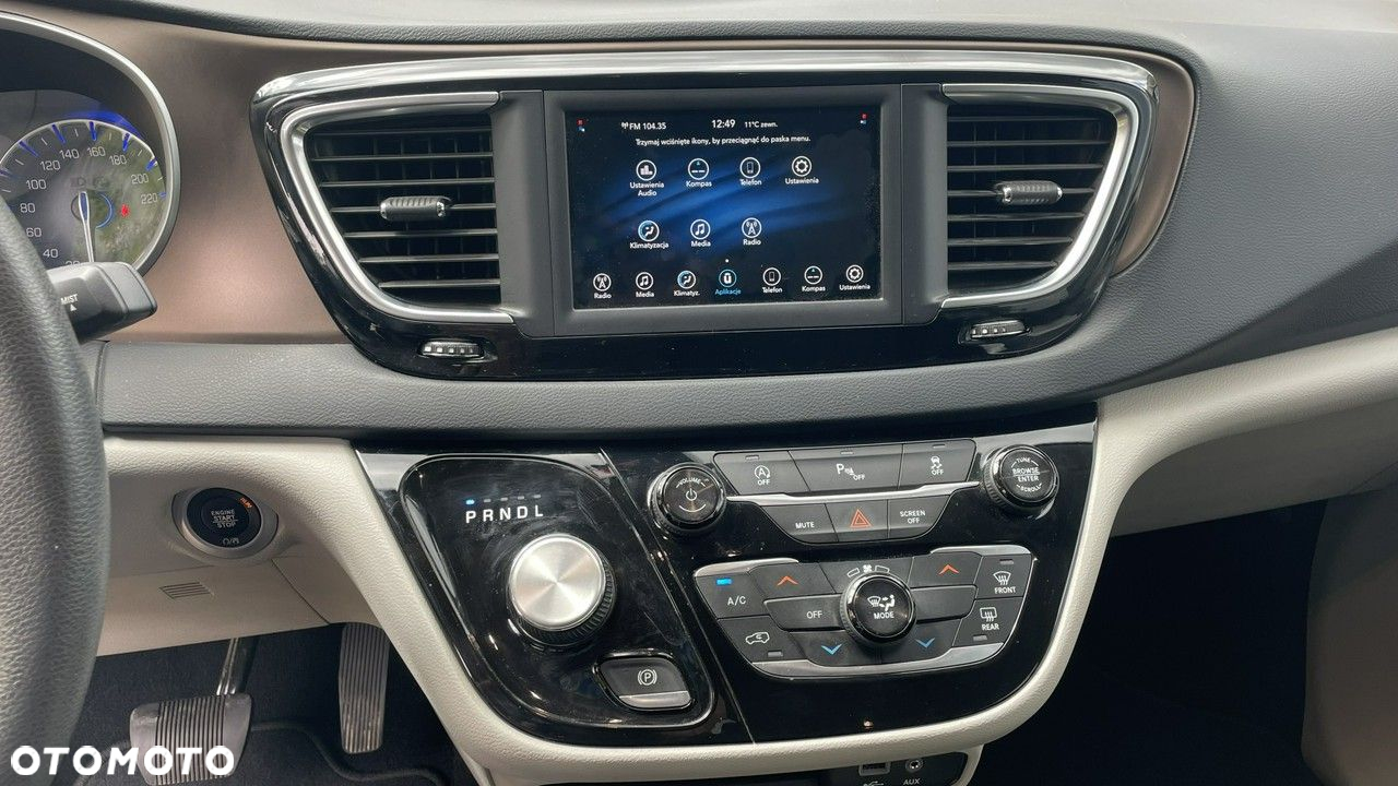Chrysler Pacifica - 14