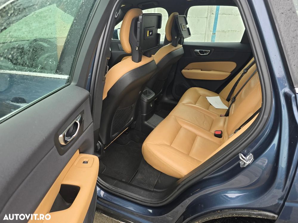 Volvo XC 60 T8 Twin Engine AWD Geartronic Momentum - 7