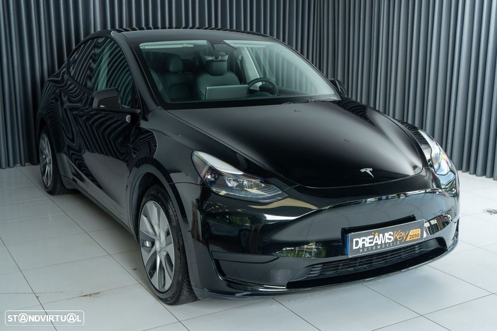 Tesla Model Y Standard RWD - 16