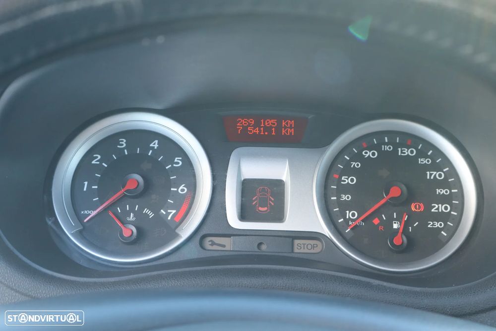 Renault Clio 1.2 16V Expression - 23