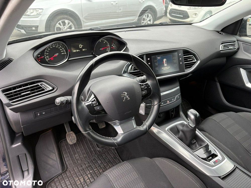 Peugeot 308 1.6 BlueHDi Style S&S - 16