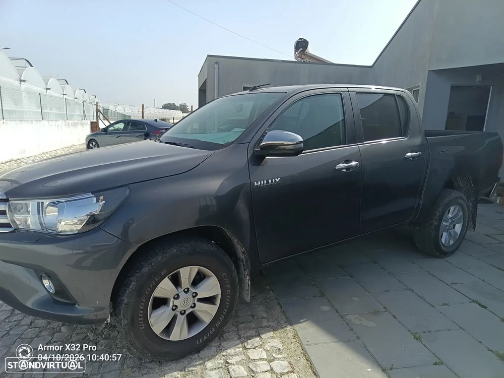 Toyota Hilux 2.4 D-4D 2WD CD Tracker - 6