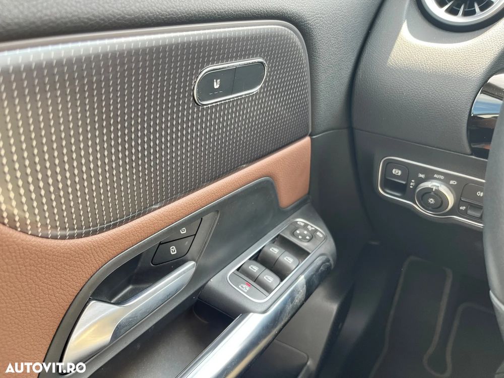Mercedes-Benz GLA - 17