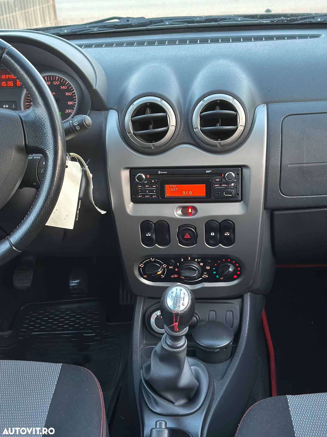 Dacia Duster 1.5 dCi 4x4 Laureate - 15