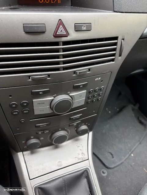 Opel Astra Caravan - 6