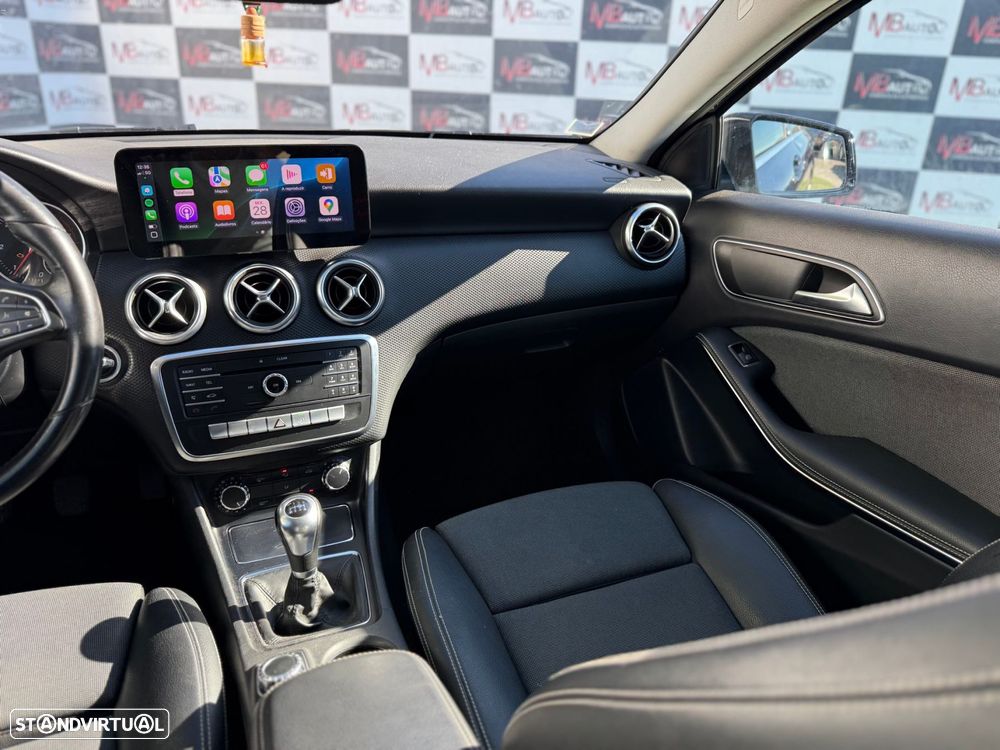 Mercedes-Benz A 180 - 21