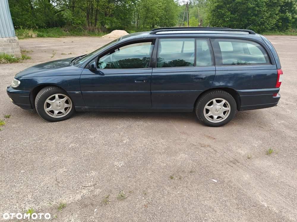 Opel Omega 2.5 Sport - 2