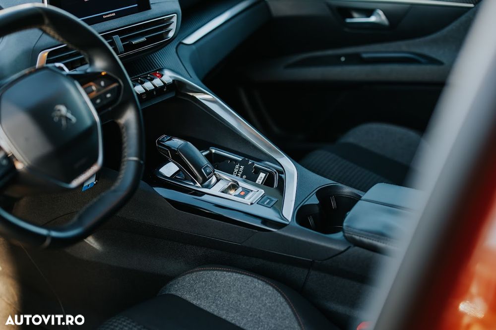 Peugeot 3008 PureTech 130 Stop & Start GPF EAT8 Allure - 13