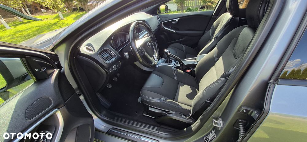 Volvo V40 T3 Momentum - 11