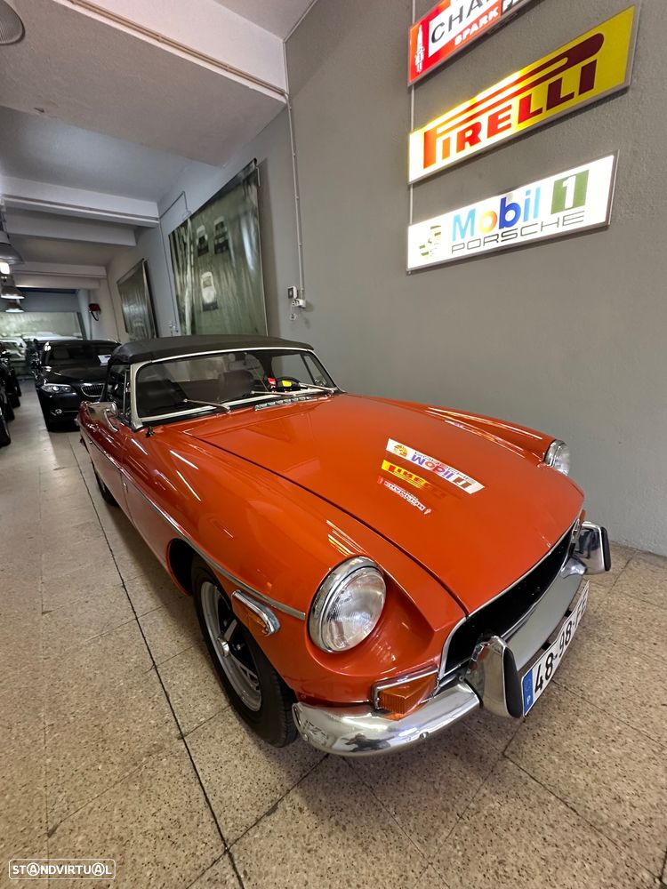 MG MGB - 12