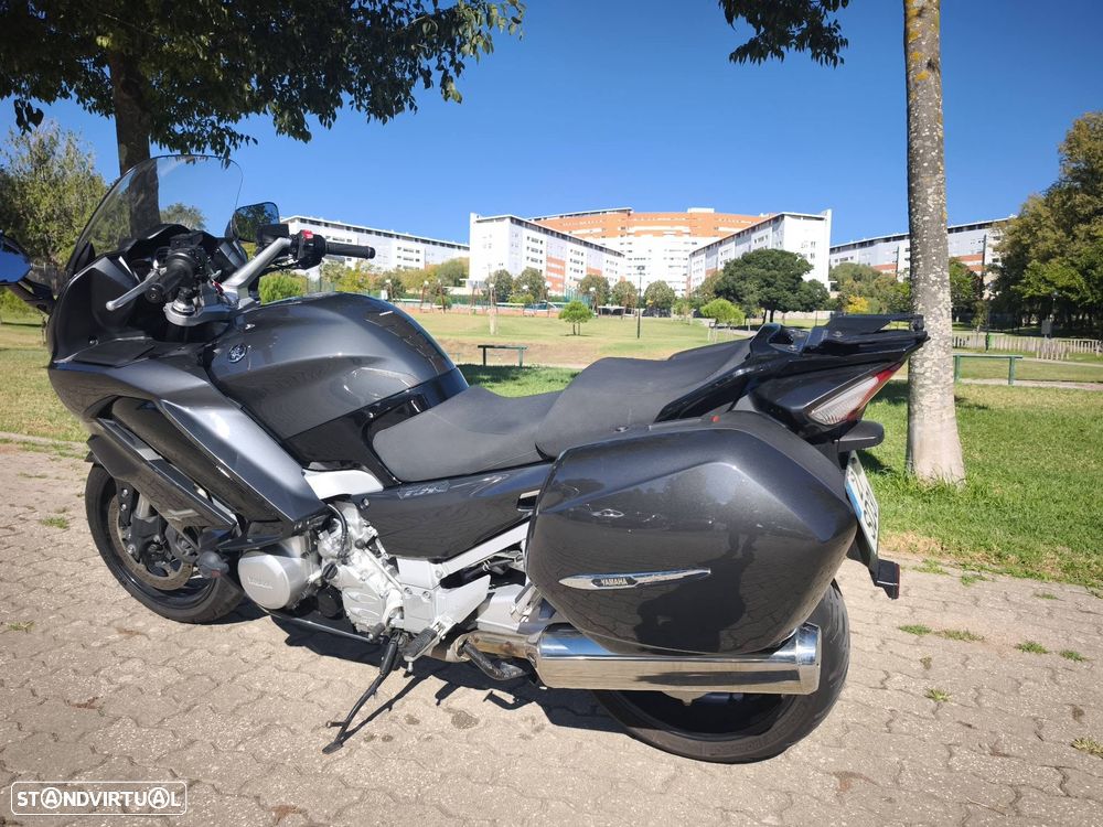 Yamaha FJR 1300 AE - 12