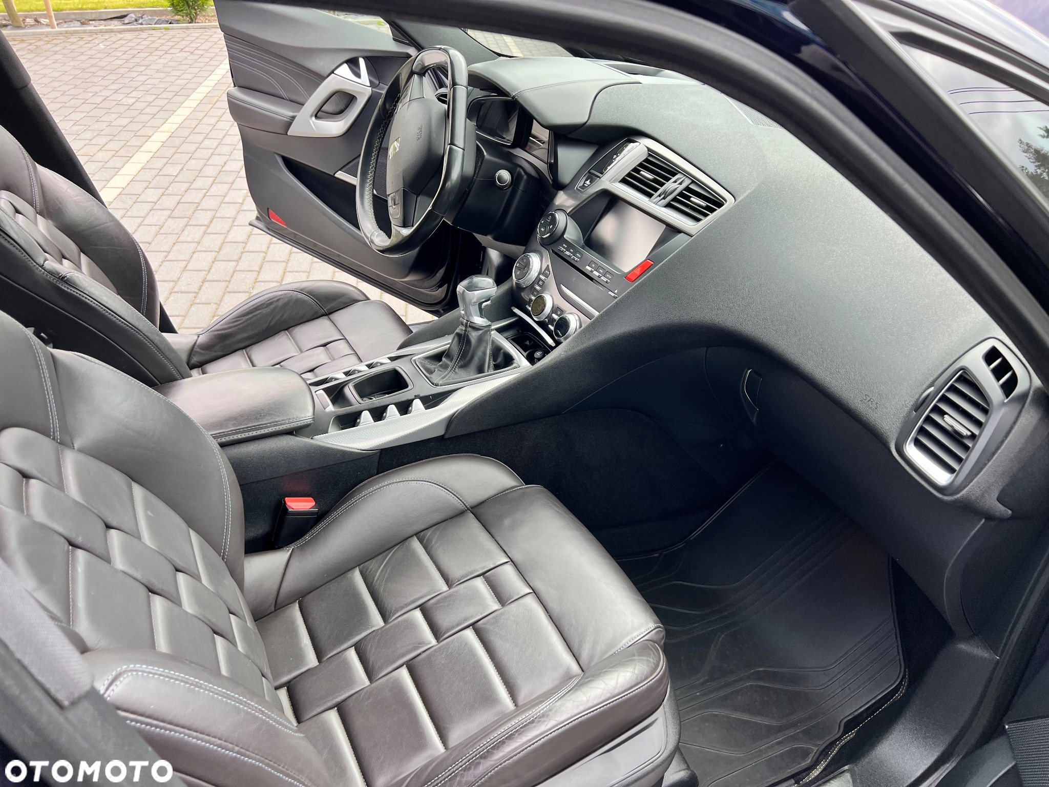 Citroën DS5 2.0 BlueHDi SoChic - 27