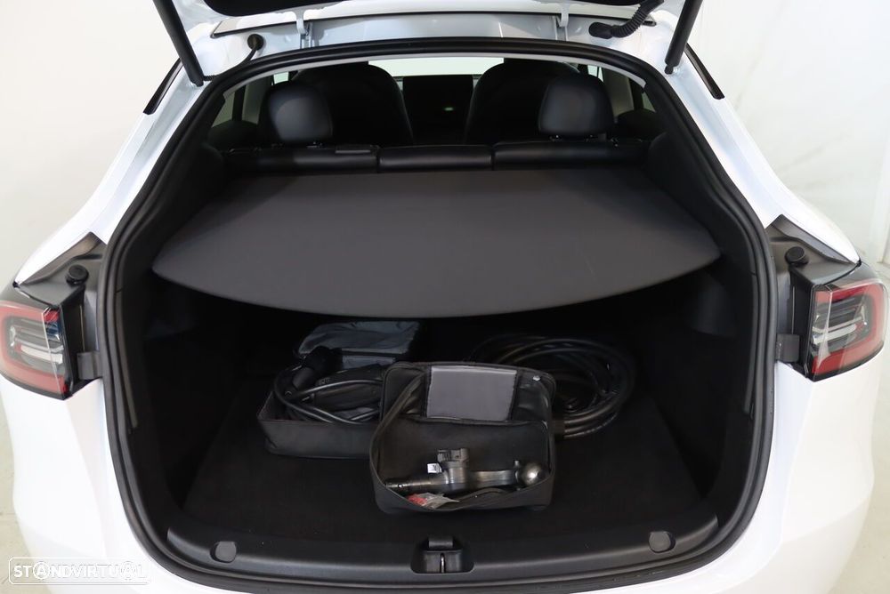 Tesla Model Y RWD - 19
