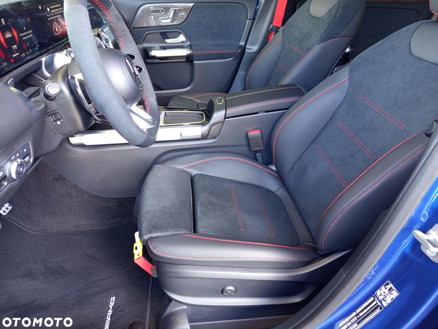 Mercedes-Benz GLB - 8
