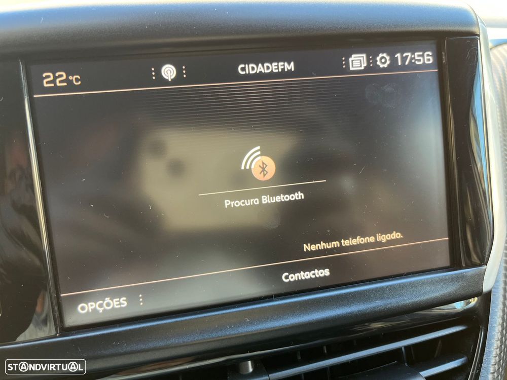 Peugeot 2008 1.5 BlueHDi Signature - 31