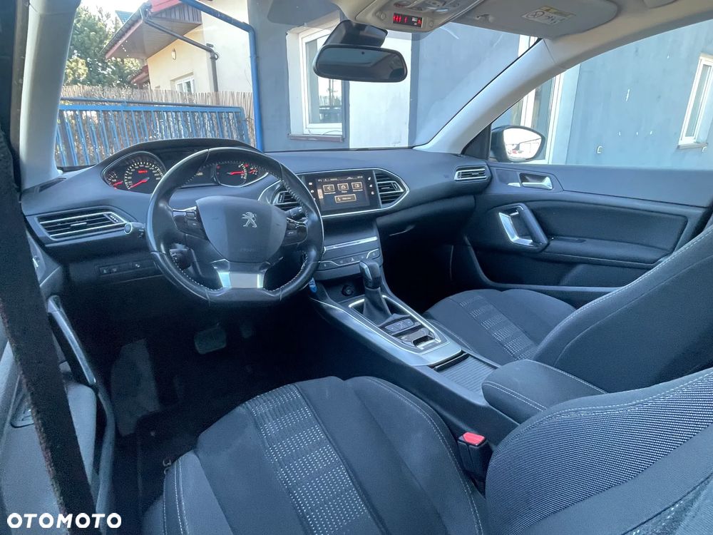 Peugeot 308 PureTech 130 EAT6 Stop & Start Allure - 6