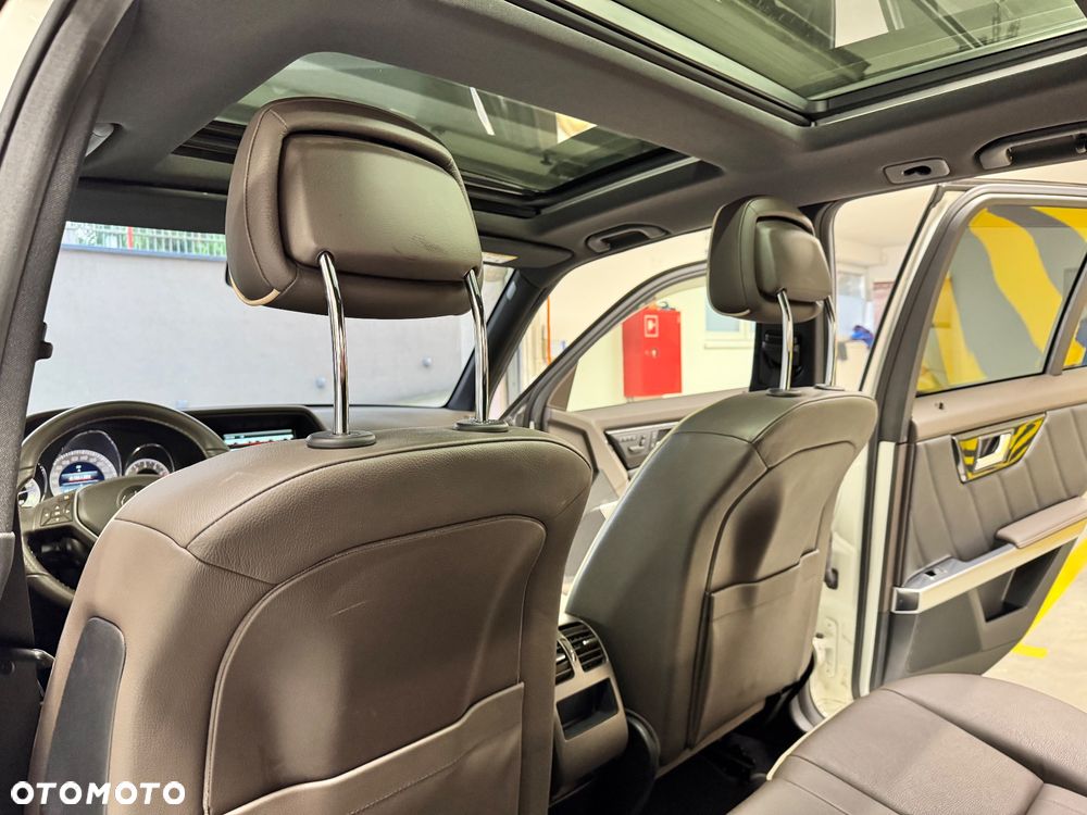 Mercedes-Benz GLK 350 4Matic (BlueEFFICIENCY) 7G-TRONIC - 23