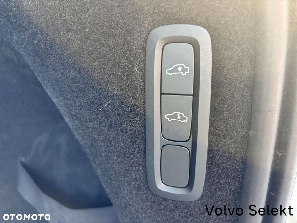 Volvo XC 90 - 31