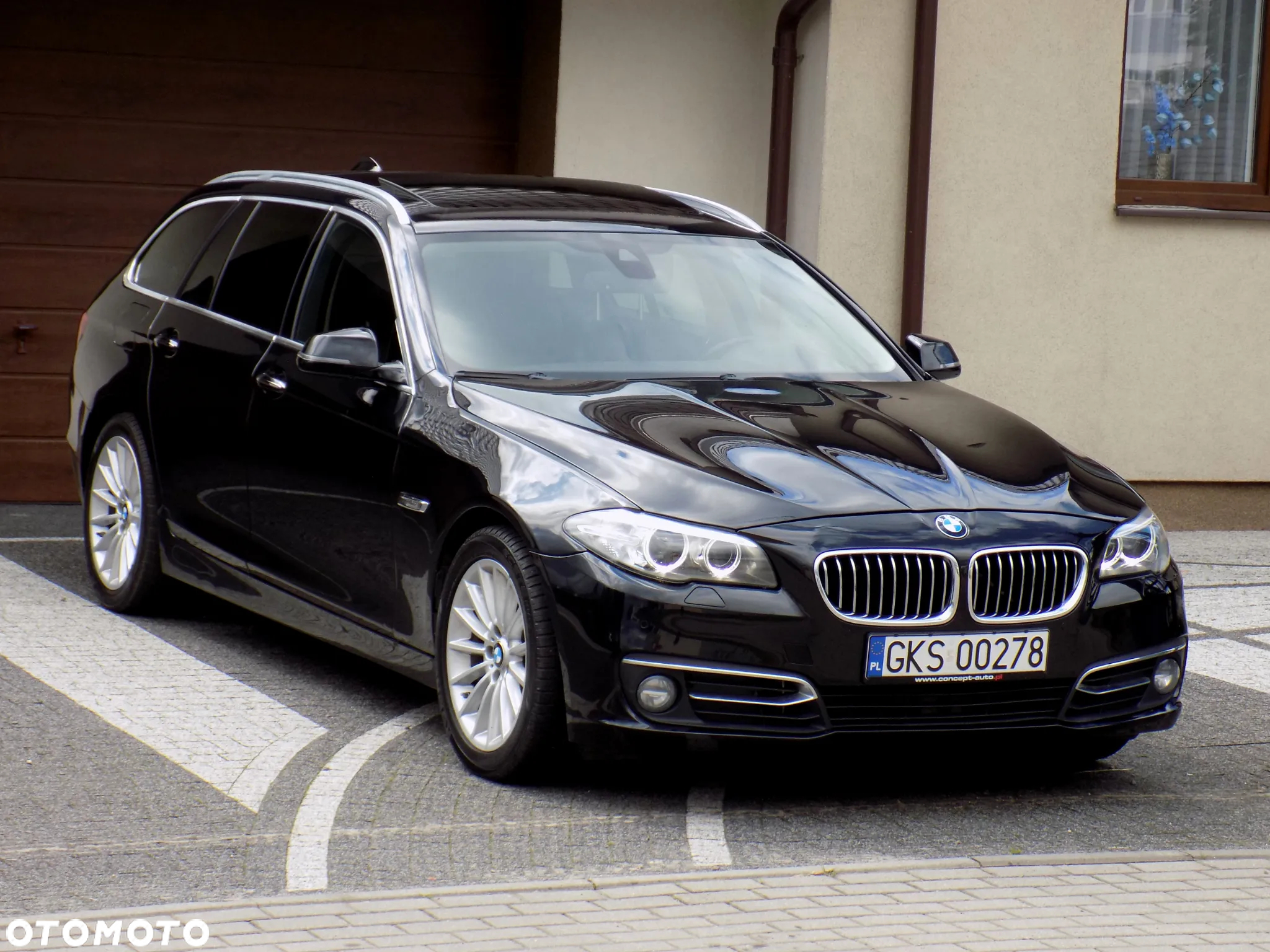 BMW Seria 5 525d Touring Sport-Aut Luxury Line - 12