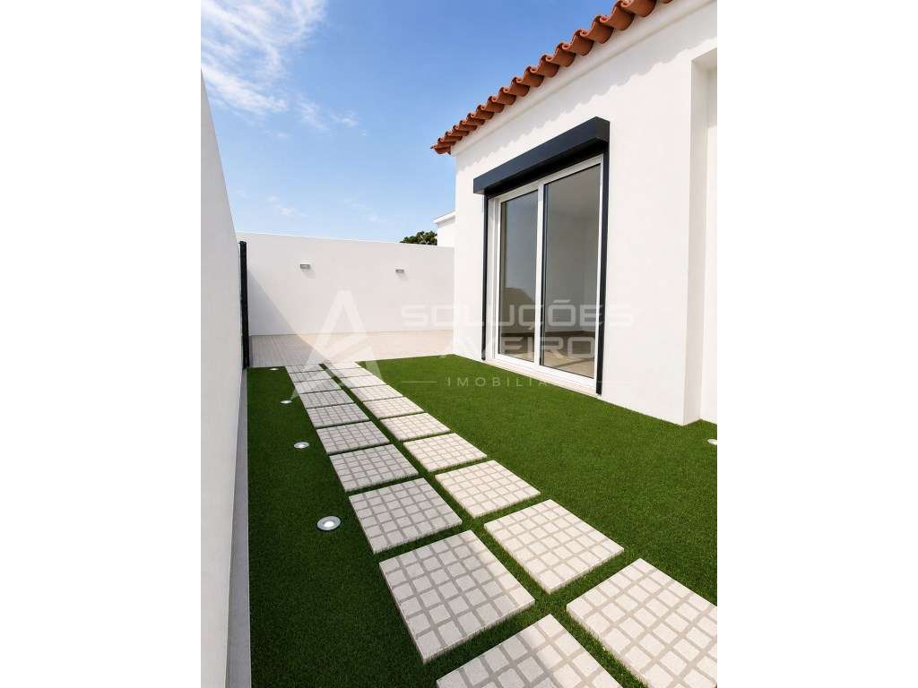 MORADIA T3 RENOVADA ESGUEIRA - Grande imagem: 2/26