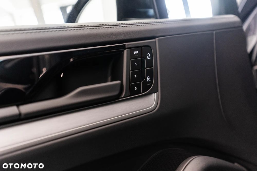Porsche Cayenne E-Hybrid PHEV - 26