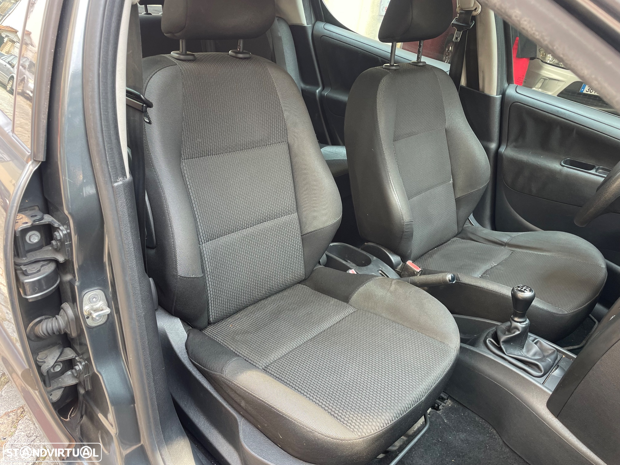 Peugeot 207 1.4 16V Active - 9