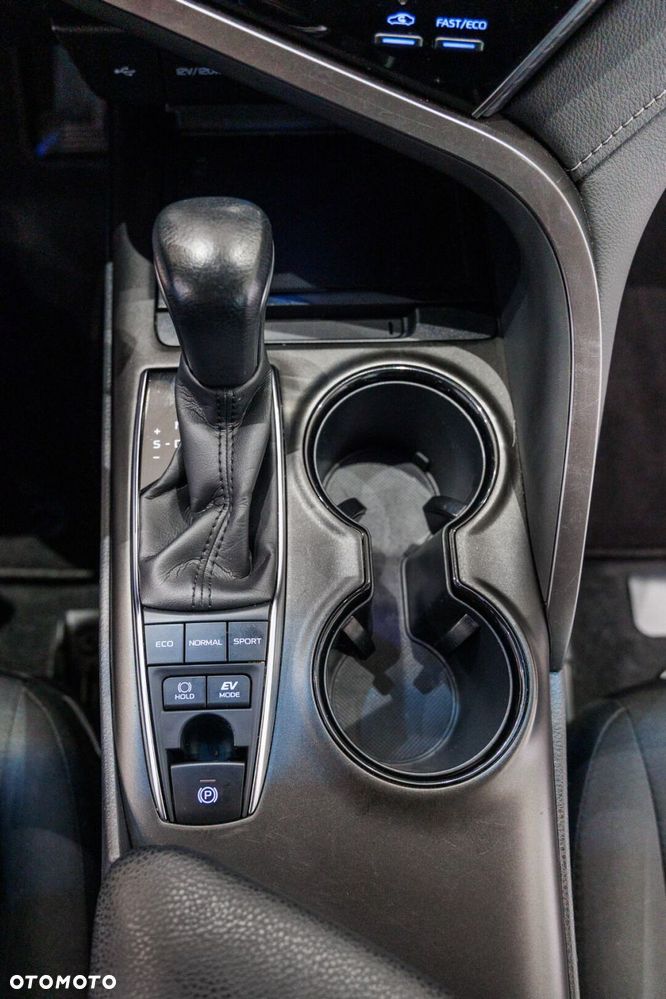 Toyota Camry 2.5 Hybrid Comfort CVT - 39