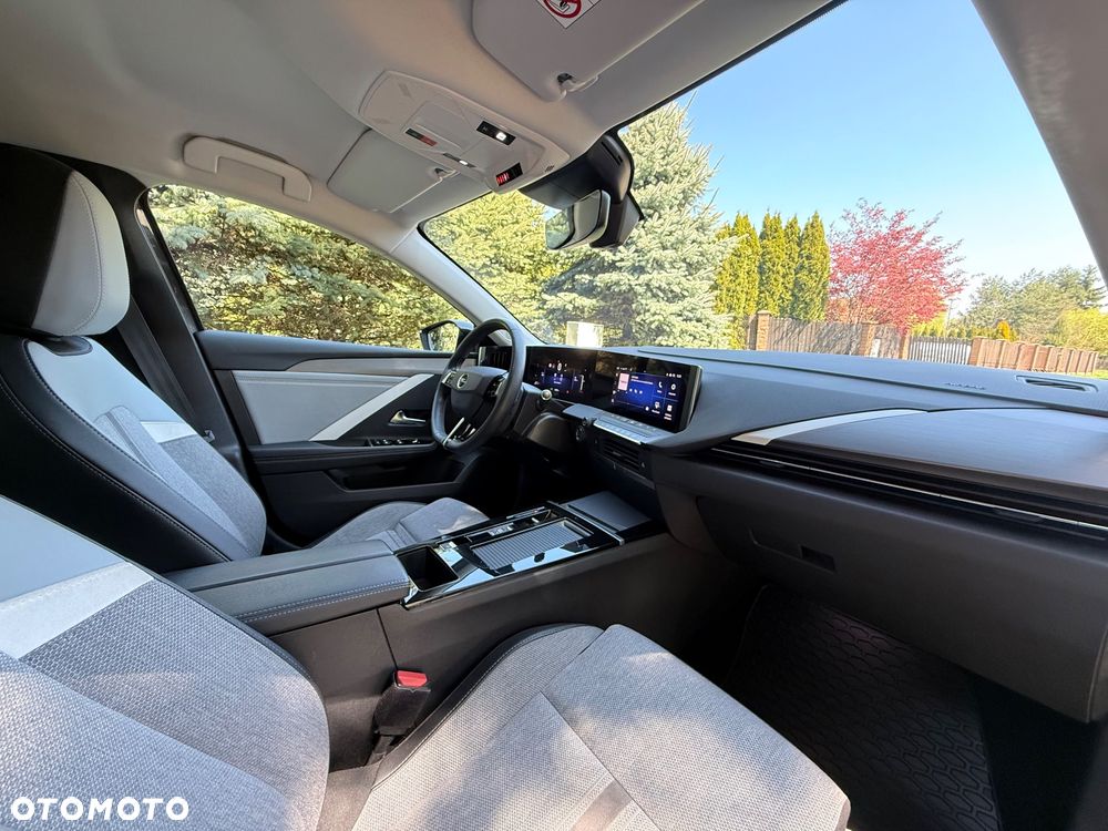 Opel Astra 1.2 T Elegance S&S - 29