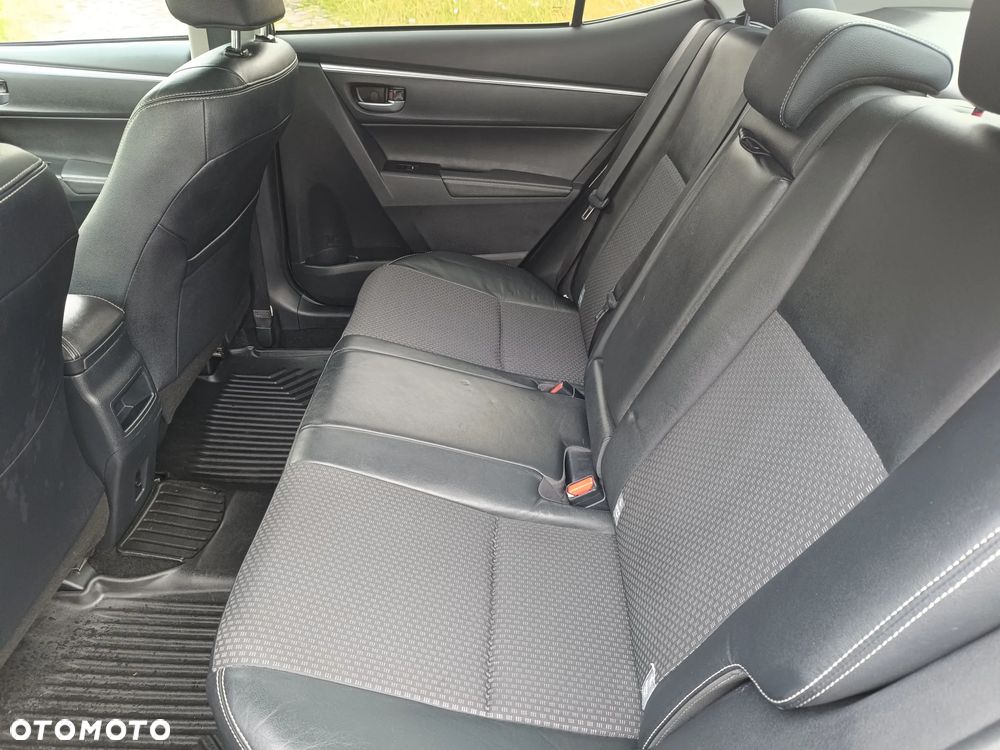 Toyota Corolla 1.6 Prestige MS - 26