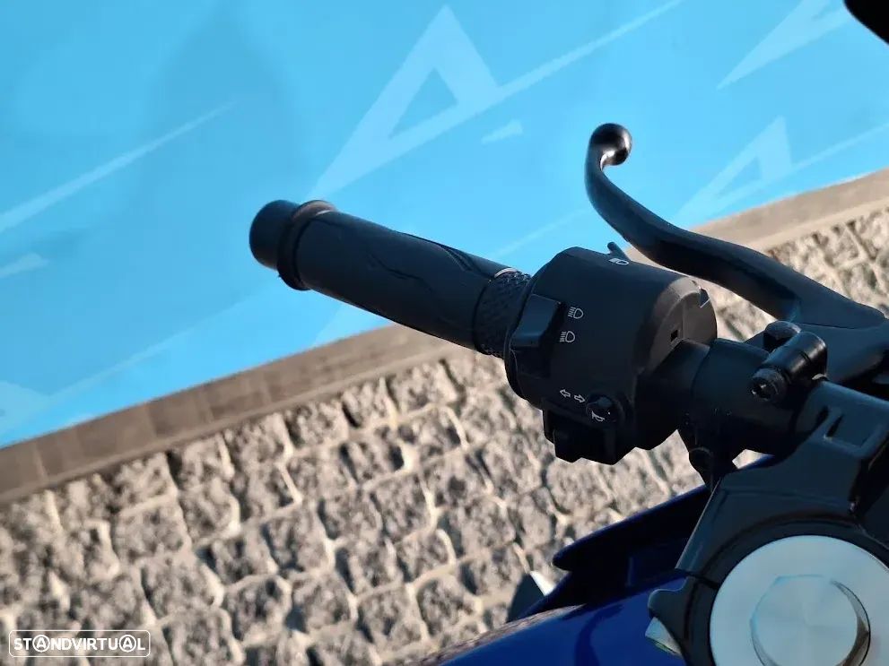 Yamaha R 125 - 8