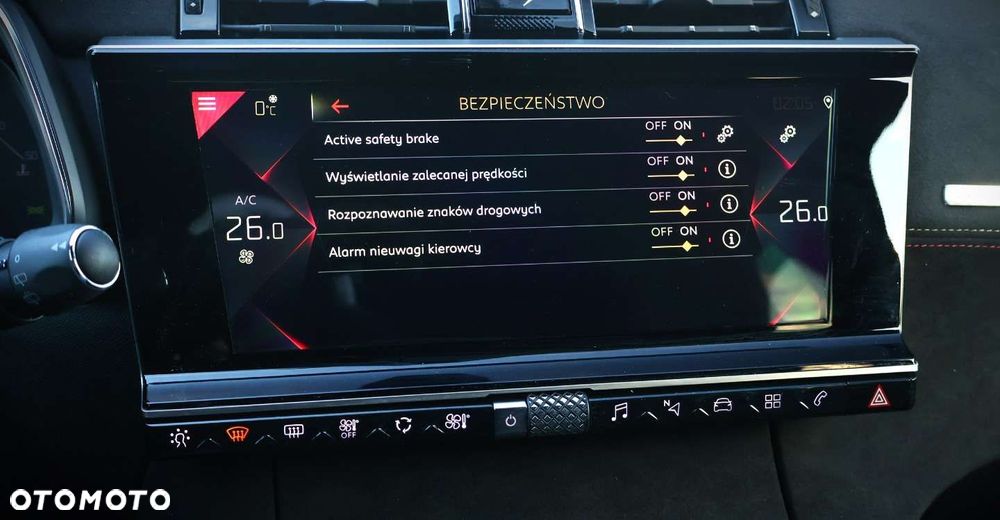 DS Automobiles DS 7 Crossback 2.0 BlueHDi Performance Line + - 30