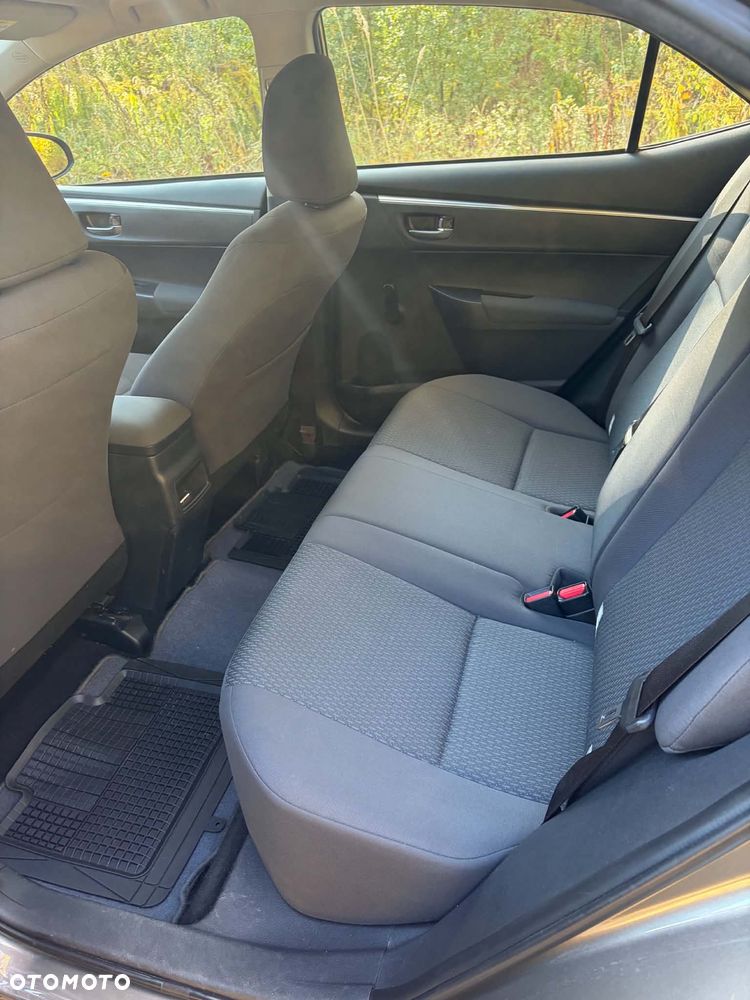 Toyota Corolla - 2