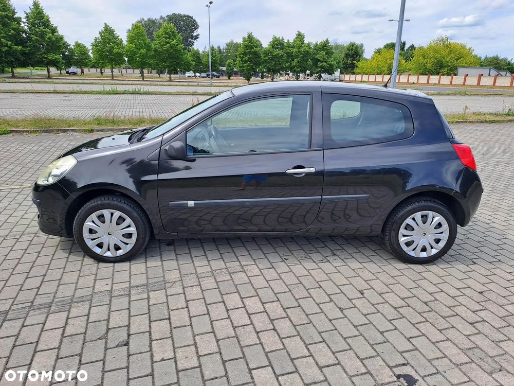 Renault Clio 1.2 16V 75 Dynamique - 4