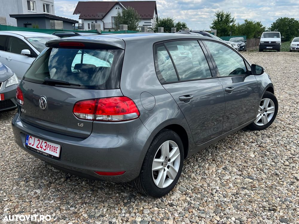Volkswagen Golf 1.6 Comfortline - 11