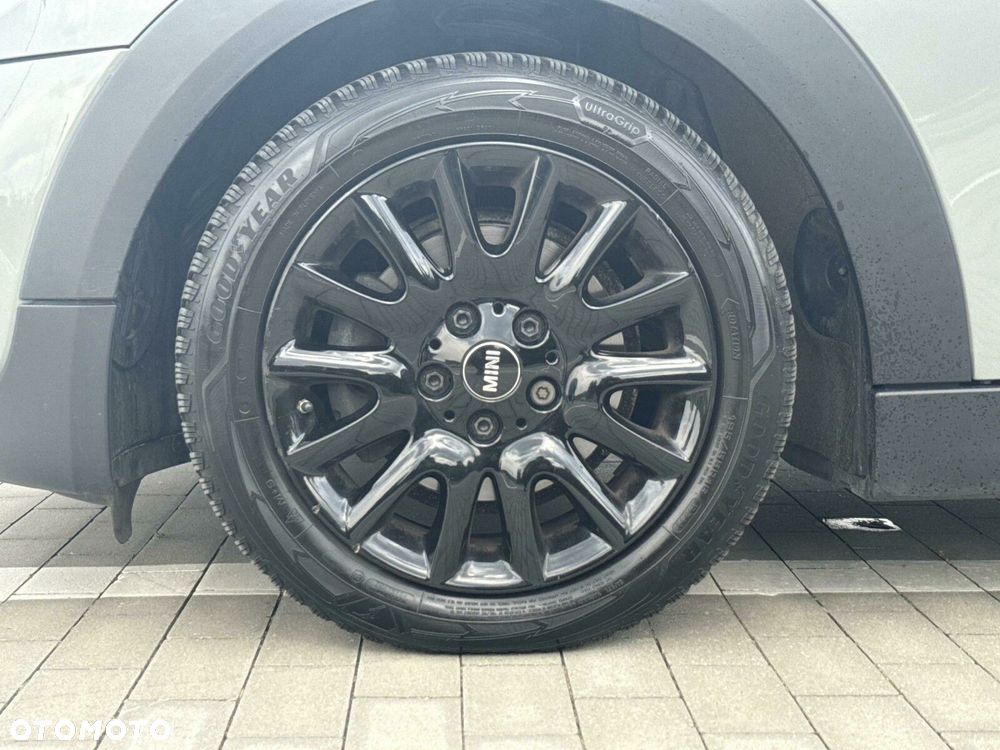 MINI Cooper Standard - 4