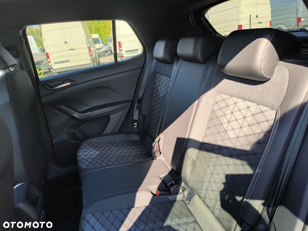 Volkswagen T-Cross - 17