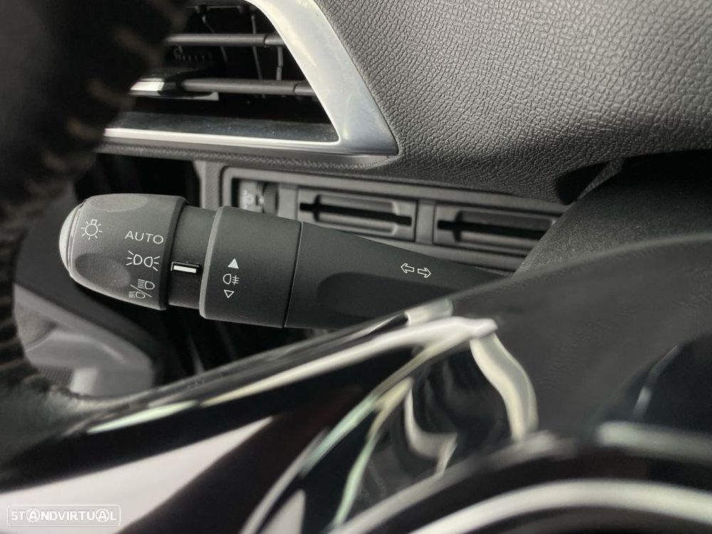 Peugeot 3008 1.2 PureTech Active Pack - 22
