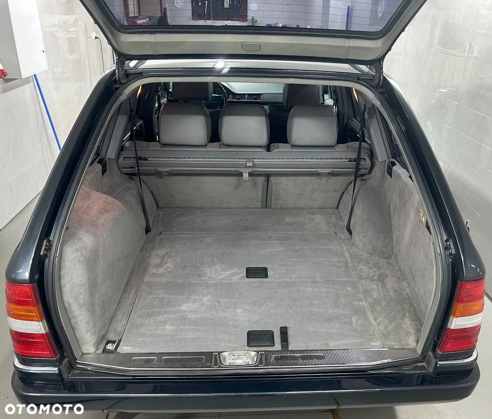 Mercedes-Benz Klasa E - 12