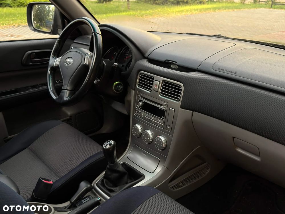 Subaru Forester 2.0 XA Plus - 10