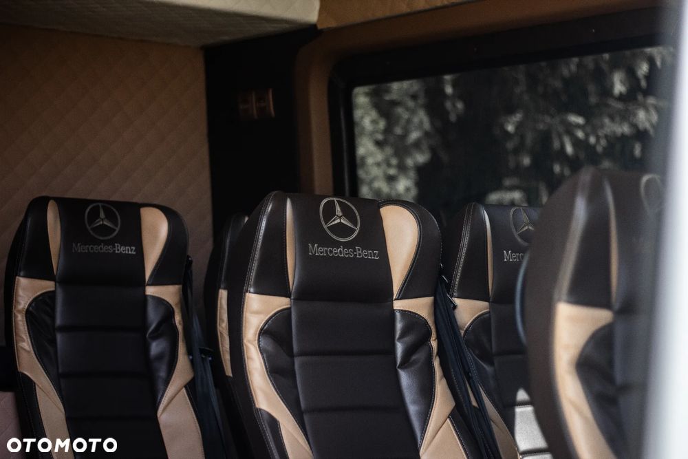 Mercedes-Benz Sprinter - 13